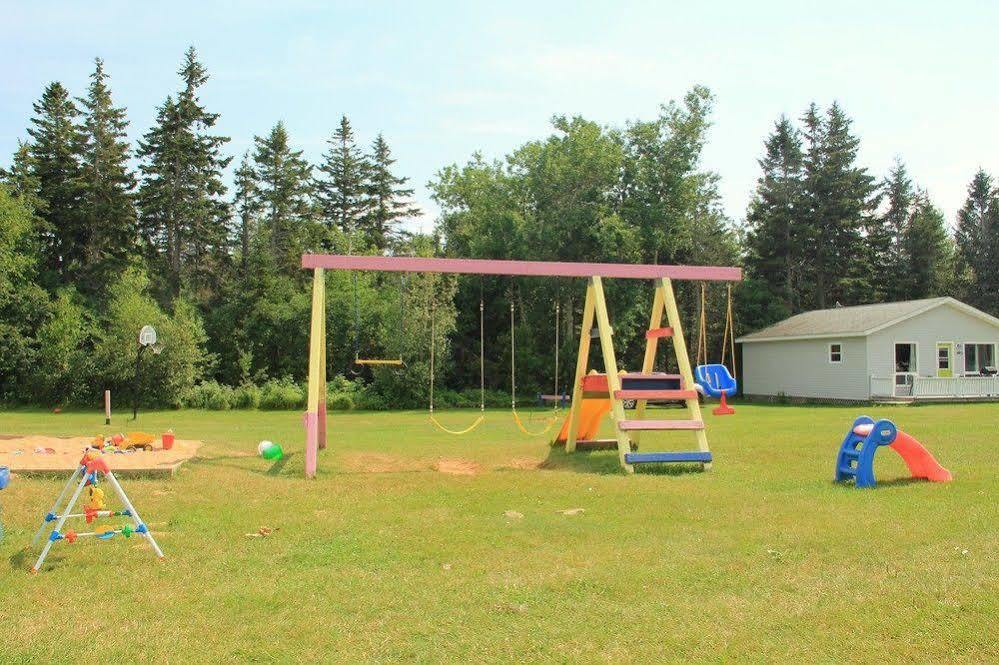 Hidden Acres Cottages Cavendish Extérieur photo