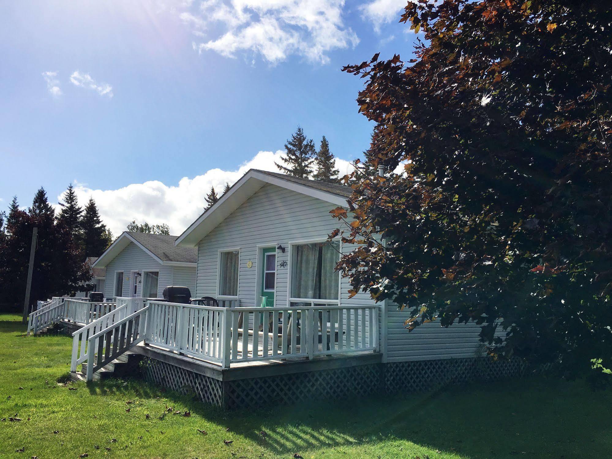Hidden Acres Cottages Cavendish Extérieur photo