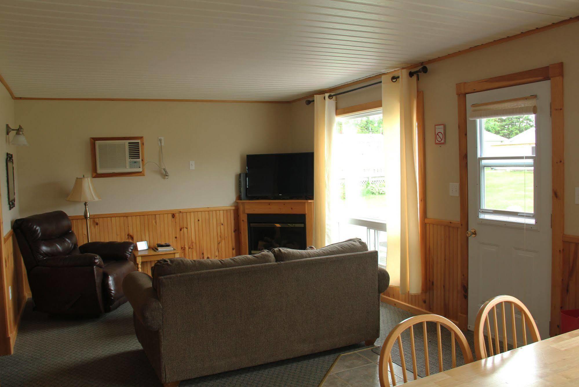 Hidden Acres Cottages Cavendish Extérieur photo