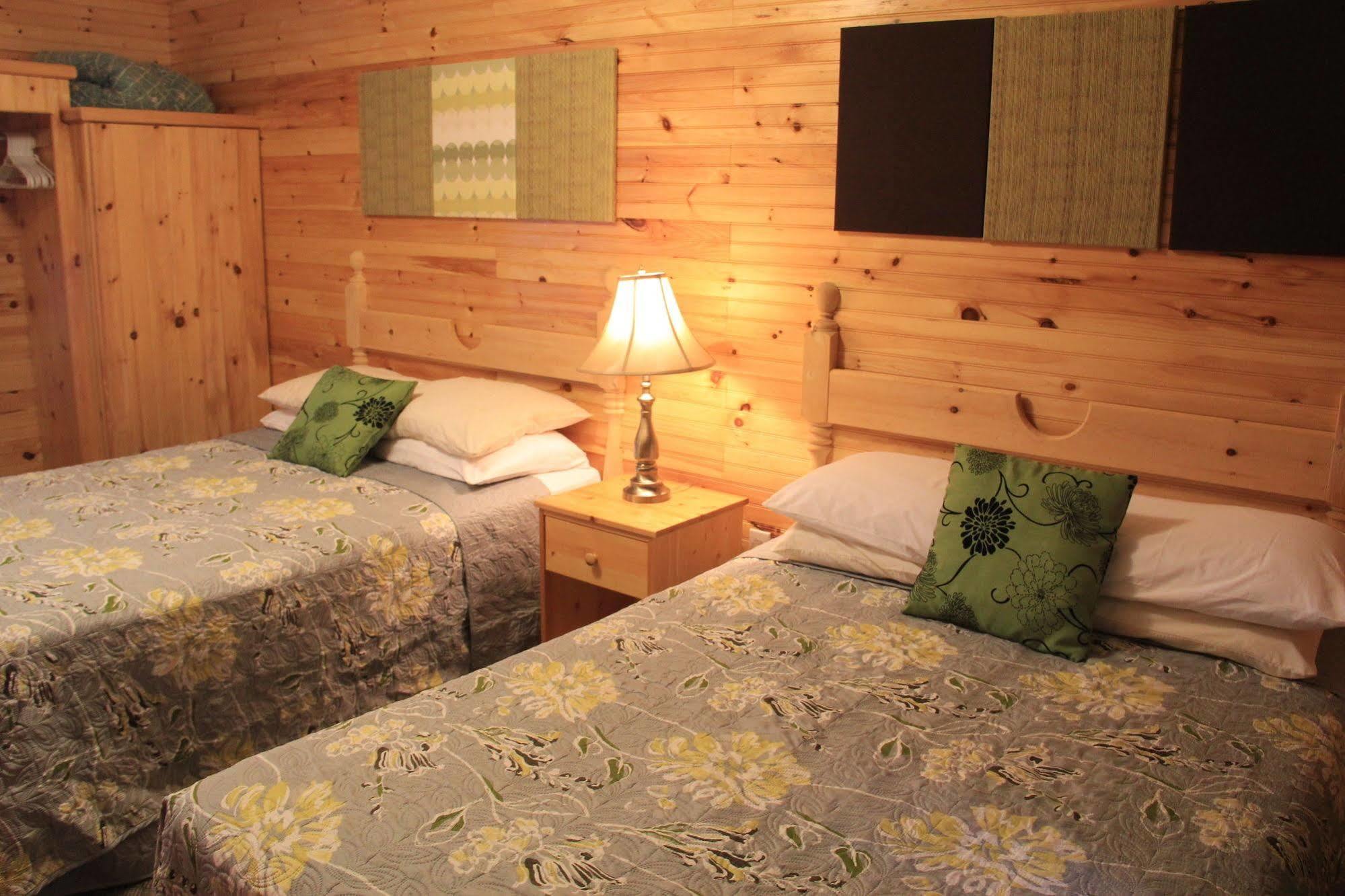 Hidden Acres Cottages Cavendish Extérieur photo