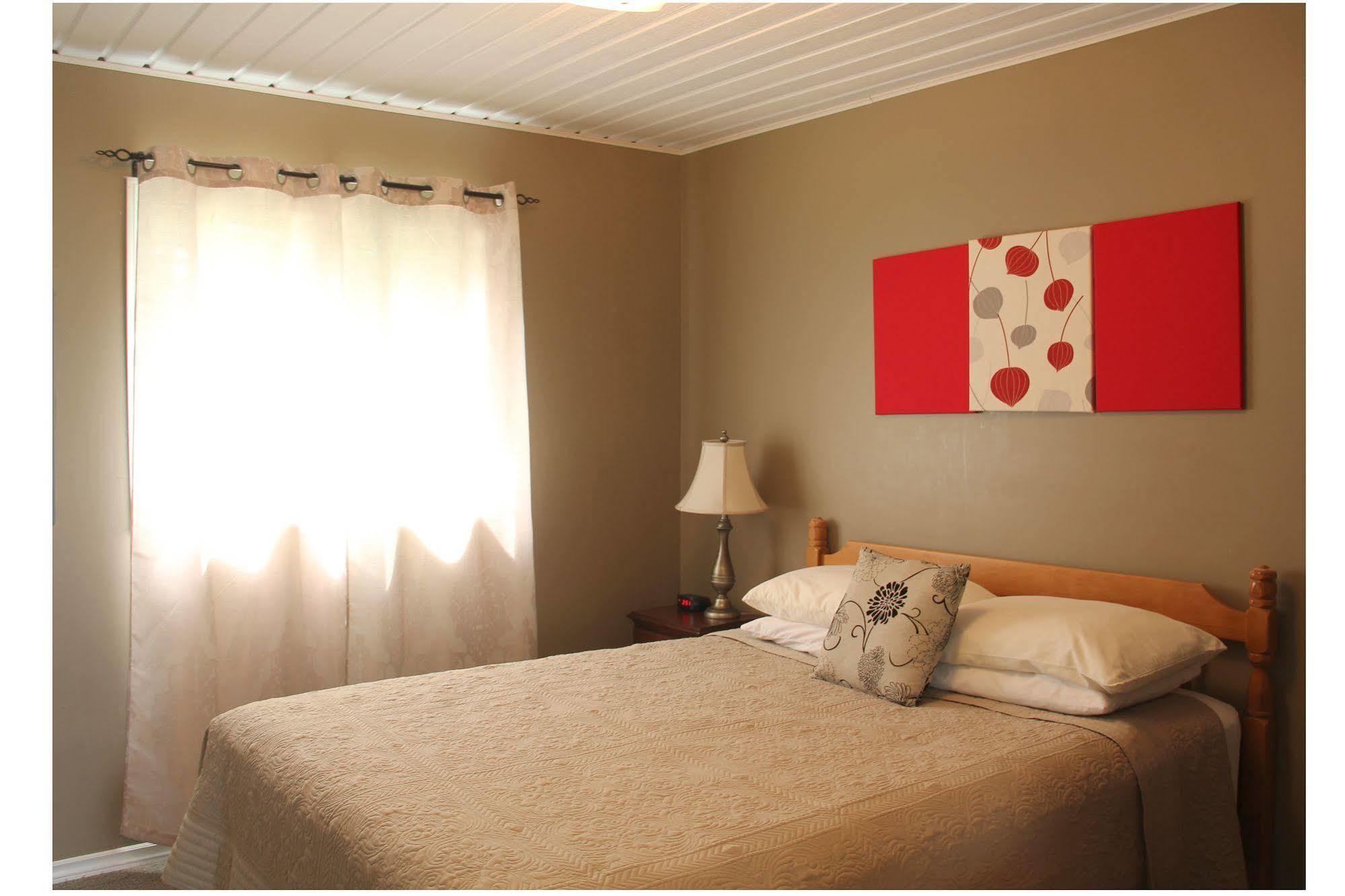 Hidden Acres Cottages Cavendish Extérieur photo
