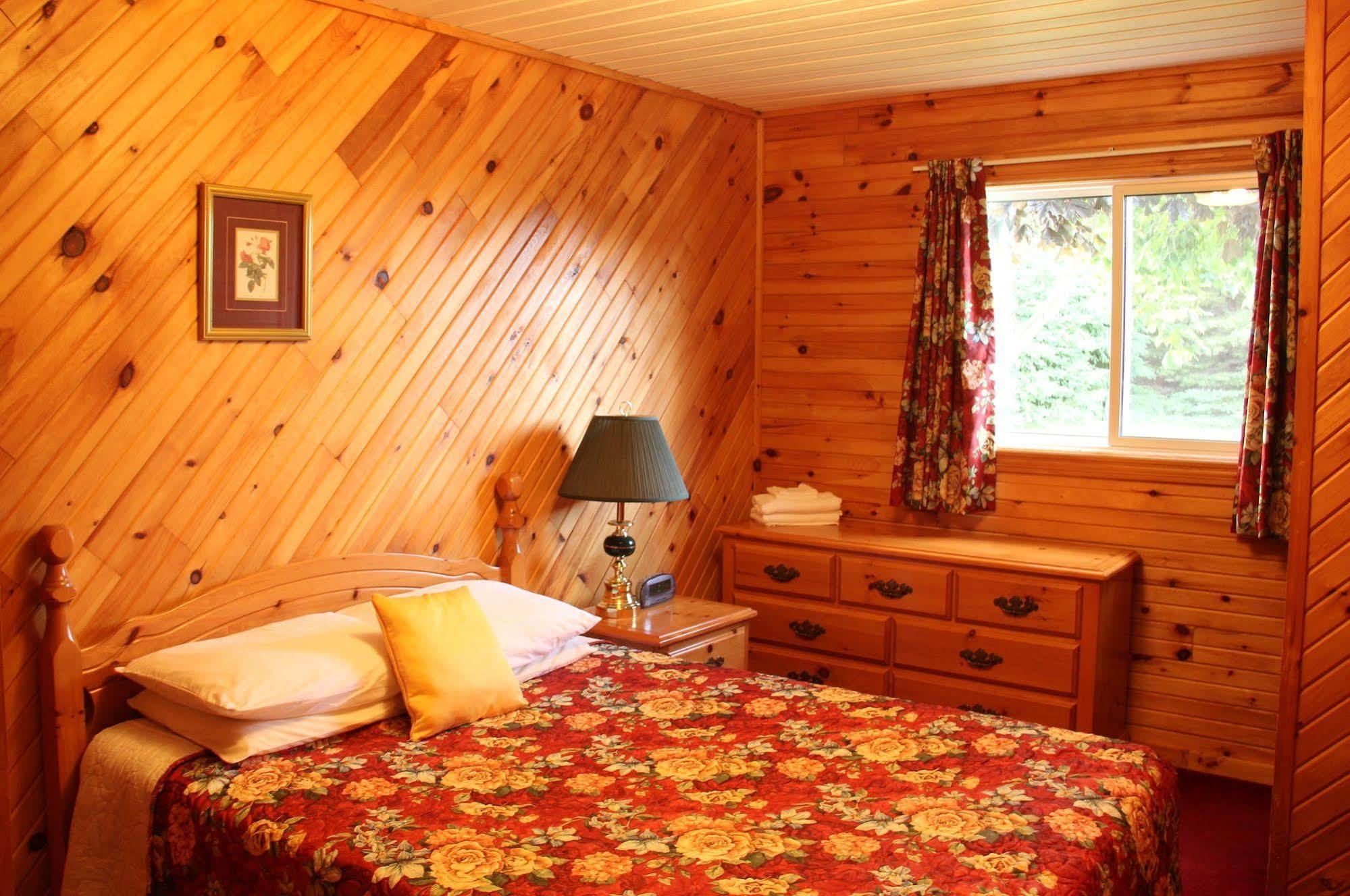 Hidden Acres Cottages Cavendish Extérieur photo